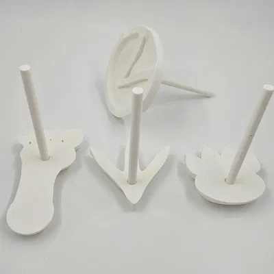 Dấu chân động vật khác nhau trên cát