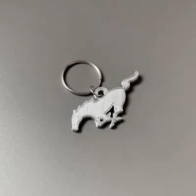 Móc khóa hình xe Mustang in 3D với thiết kế đơn giản