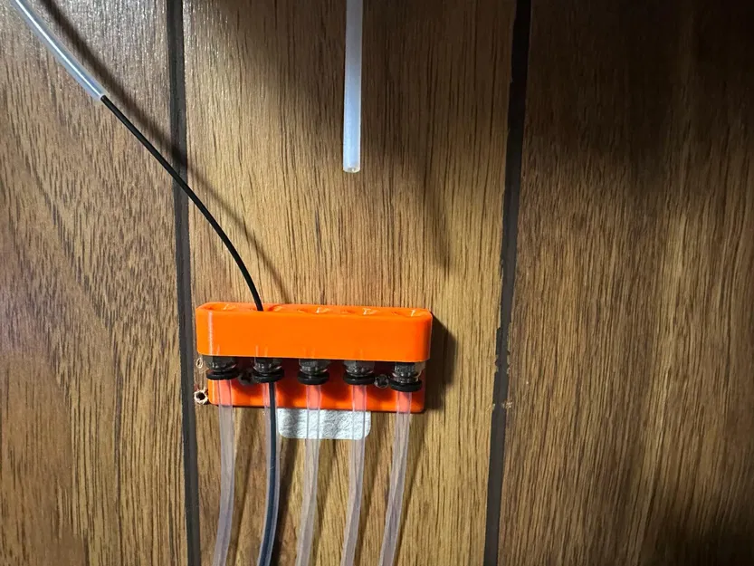 Giá đỡ ống PTFE gắn tường cho Prusa MMU2S/MMU3 với ốc vít - Image 1