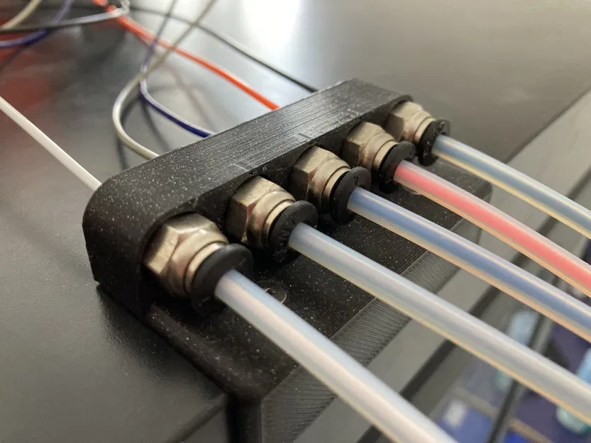 Giá đỡ ống PTFE cho Prusa MMU2S với ốc vít - Image 2