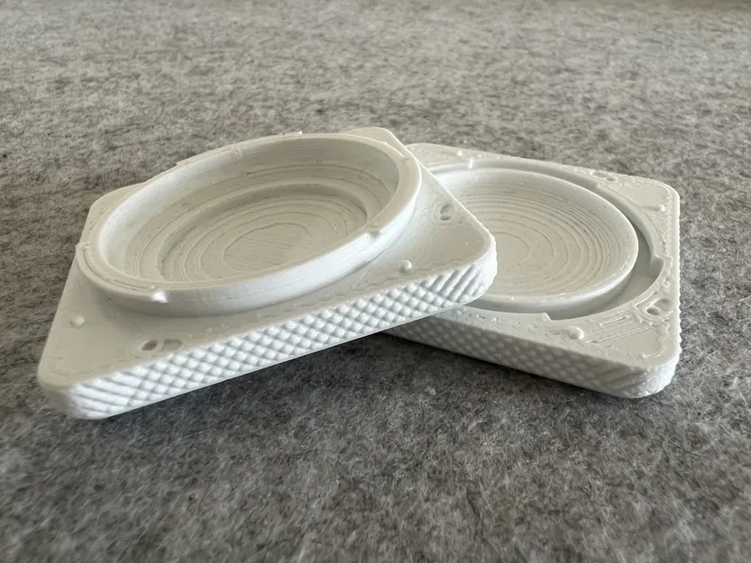 Vỏ bảo vệ cho phụ kiện AirTag với thiết kế treo và góc bo t... - Image 3