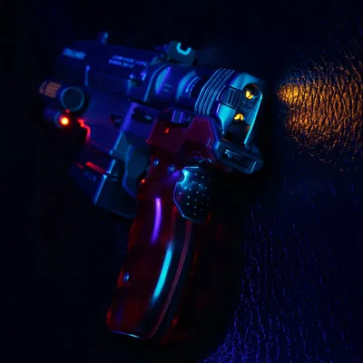 Súng Malorian 3516 của Johnny Silverhand từ Cyberpunk 2077