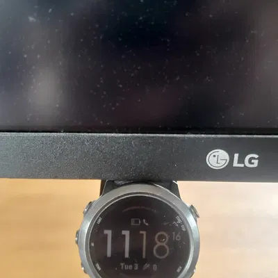 Giá đỡ đồng hồ gắn màn hình LG 32UN88A