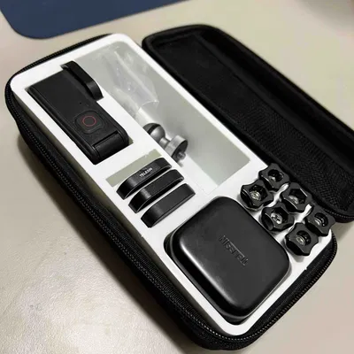 Giá đỡ bên trong cho case GoPro và phụ kiện