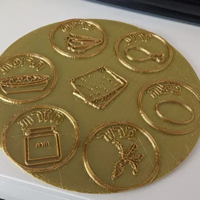 Đĩa seder cho lễ Passover truyền thống