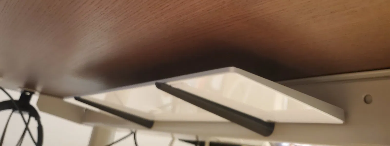 Giá đỡ bàn phím dưới bàn IKEA IDÅSEN - Image 2