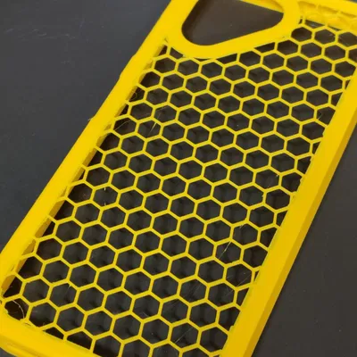 Vỏ bảo vệ cho Fairphone 5 với thiết kế cắt thẻ