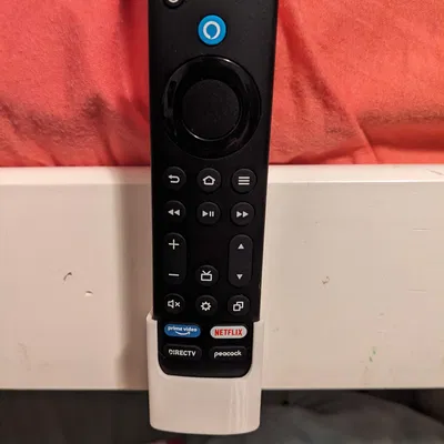 Giá đỡ điều khiển Fire TV với nút phát trực tuyến