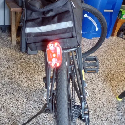 Kẹp đèn xe đạp phía sau đa năng cho giá đỡ xe