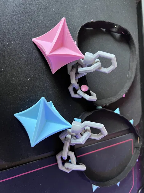 Dây chuyền choker của cặp đôi Fuwamoco - Image 1