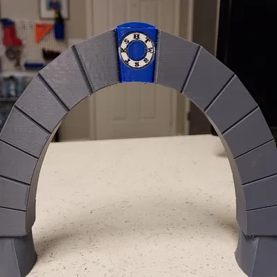 Cổng vòm Hoàng gia Masonic với keystone có thể tháo rời