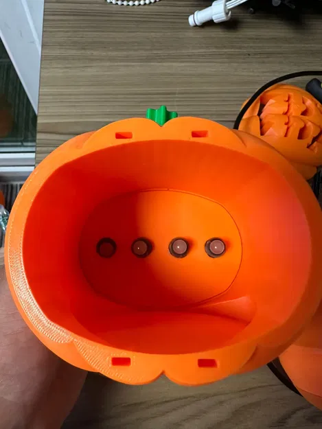 Đèn bí ngô jack o lantern cho 4 pixel 12mm với đế gắn kèm - Image 2
