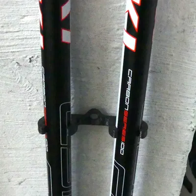 Giá đỡ đơn giản cho gậy đi bộ Nordic