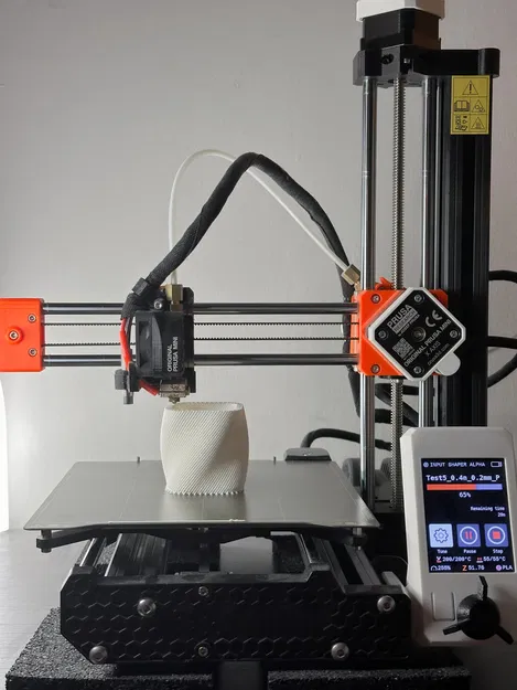 Bình hoa lưới với cấu trúc tường viền độc đáo - Image 2