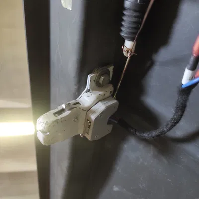 Cụm công tắc mở cốp xe Ford Mustang 1965