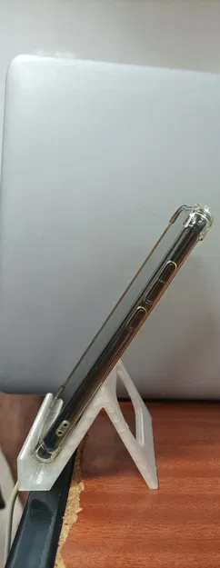 Giá đỡ điện thoại tích hợp cổng sạc trong OpenSCAD - Image 5