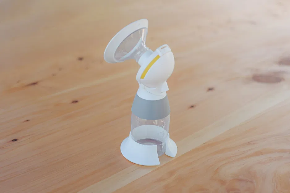 Giá đỡ bình sữa Medela chống đổ dễ dàng - Image 2