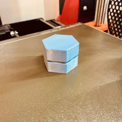 Hộp chứa có ren có thể xếp chồng đa năng