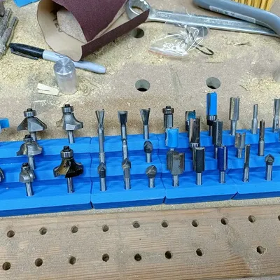 Giá đỡ mũi khoan router 1/4" tiện lợi và gọn gàng