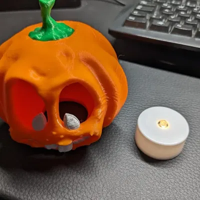 Đầu bí ngô vui nhộn với lỗ cho đèn LED