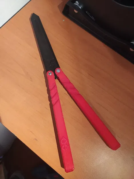 Dao bướm với biểu tượng Berserk và lưỡi Dragonslayer - Image 1