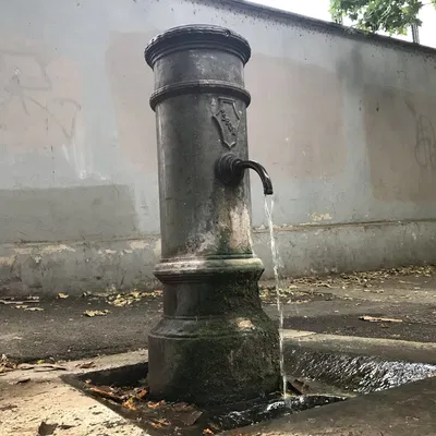 Nước phun Nasone Romano - Biểu tượng nổi tiếng của Rome