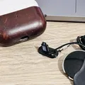 Công cụ tháo vỏ AirPods tiện lợi và nhỏ gọn - Thumbnail 2
