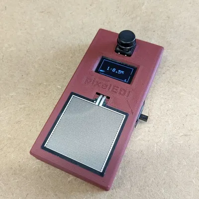 Đồng hồ bấm giờ IoT cho người chơi Rubik