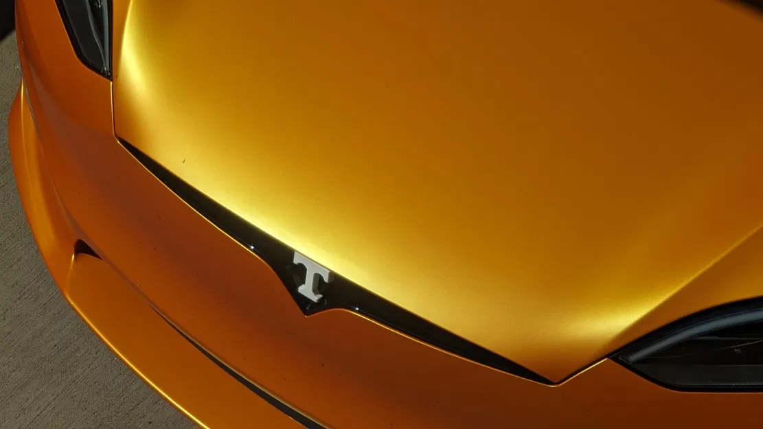 Biểu tượng chữ T của Tesla chuyển thành Power T của Đại họ... - Image 1