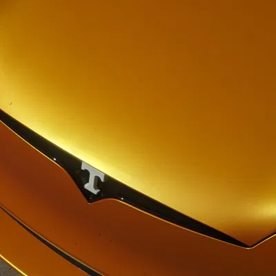 Biểu tượng chữ T của Tesla chuyển thành Power T của Đại họ...