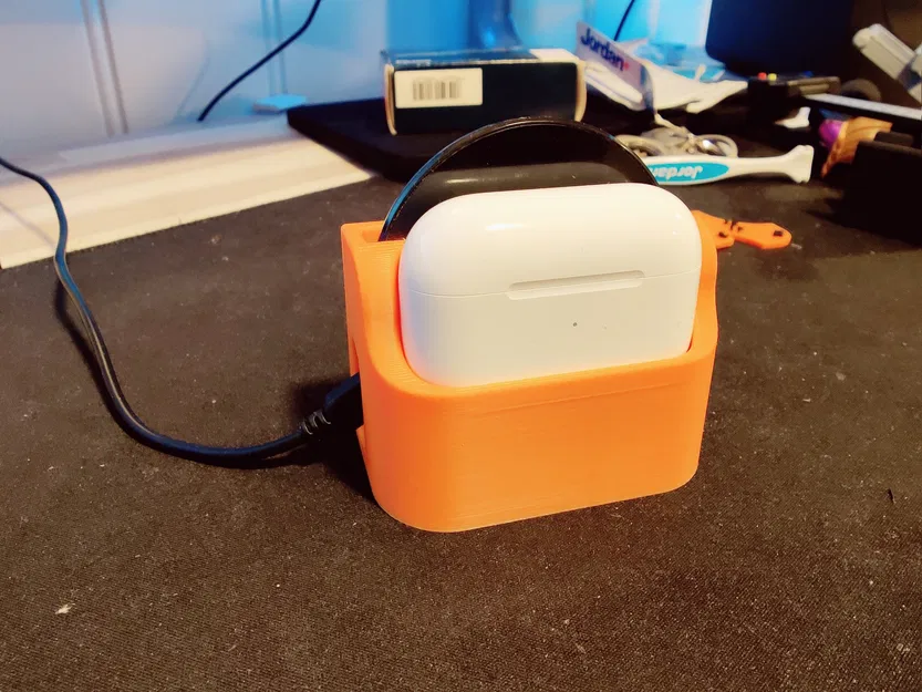 Giá đỡ sạc không dây cho AirPods Pro Gen 2 - Image 1