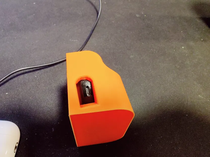 Giá đỡ sạc không dây cho AirPods Pro Gen 2 - Image 2