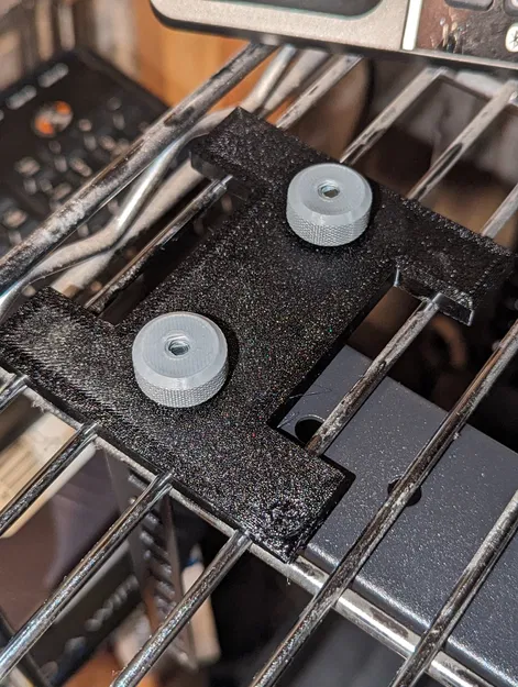 Núm vặn tay M5 có rãnh cho ốc vít - Image 2