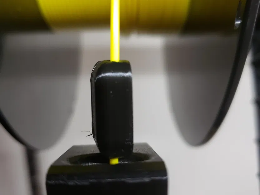 Kẹp giữ cuộn filament tiện lợi cho máy in 3D - Image 2