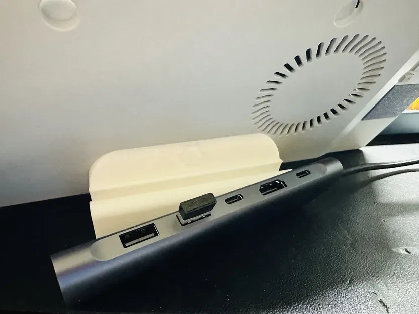 Giá đỡ cho thùng máy Cooler Master với khe cắm USB C - Image 2