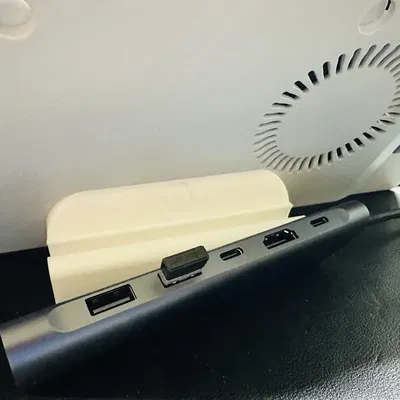 Giá đỡ cho thùng máy Cooler Master với khe cắm USB C