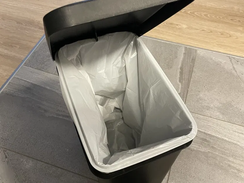 Thay thế bàn đạp thùng rác hình chữ nhật Sterilite 2.7 Gal. - Image 4