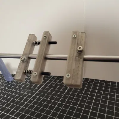 Kẹp mạch PCB tự chế từ linh kiện rời