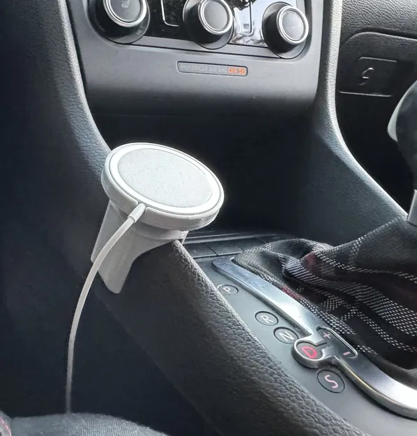 Giá đỡ điện thoại Magsafe cho Volkswagen GTI MK6 (2010-2014) - Image 2