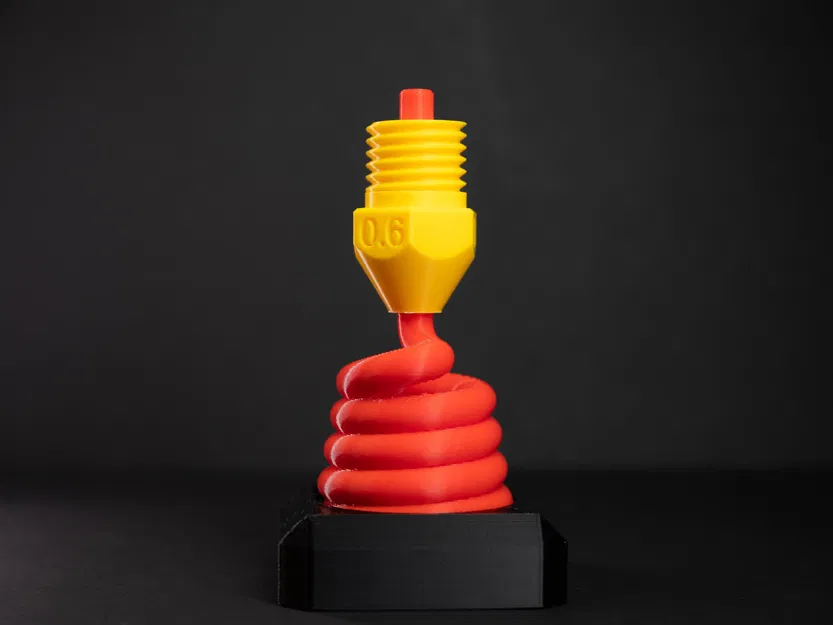 Tượng giải thưởng vòi phun in 3D với đế ổn định - Image 2