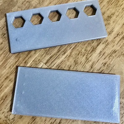 Giá đỡ danh thiếp và bút với mặt thay thế