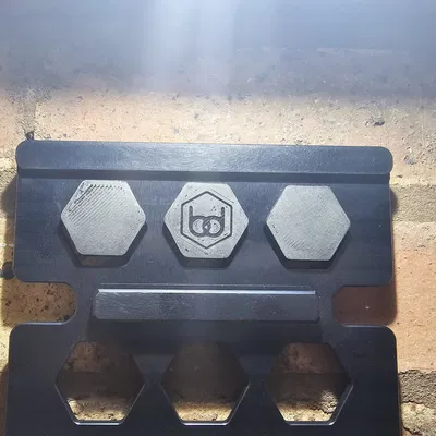 Giá treo tường cho thước vuông DeWalt Benchdog MK2