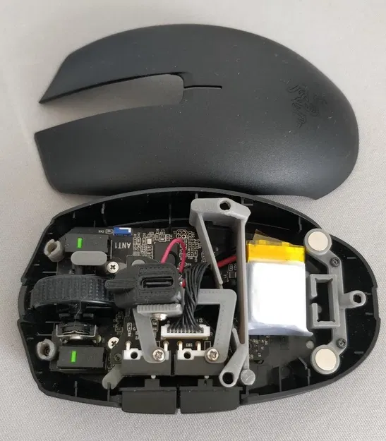 Mô hình giảm trọng lượng cho chuột Razer Orochi v2 - Image 1