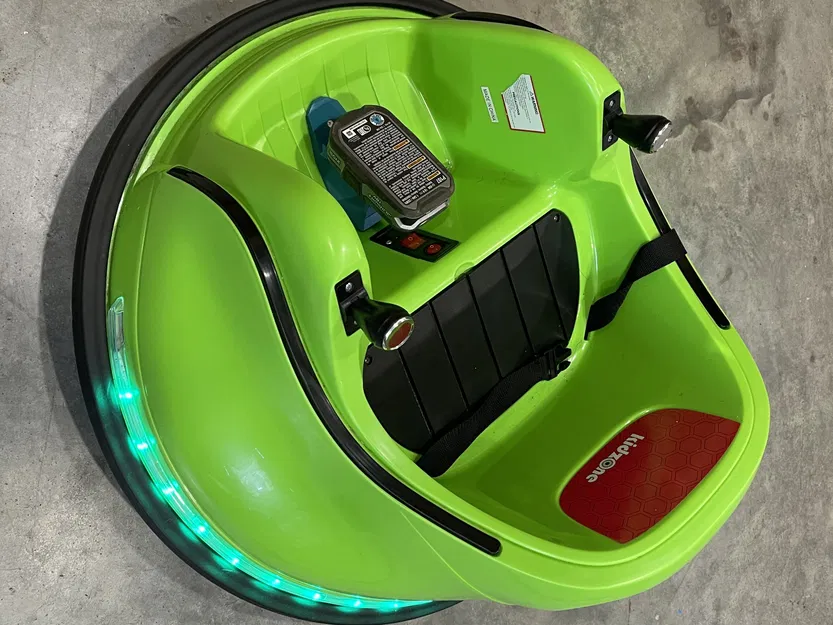 Giá đỡ pin Ryobi 18v với tiếp xúc điện - Image 2