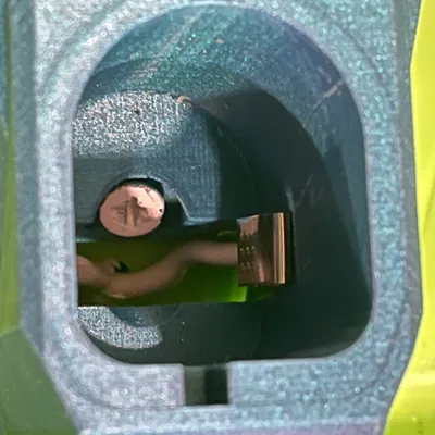 Giá đỡ pin Ryobi 18v với tiếp xúc điện