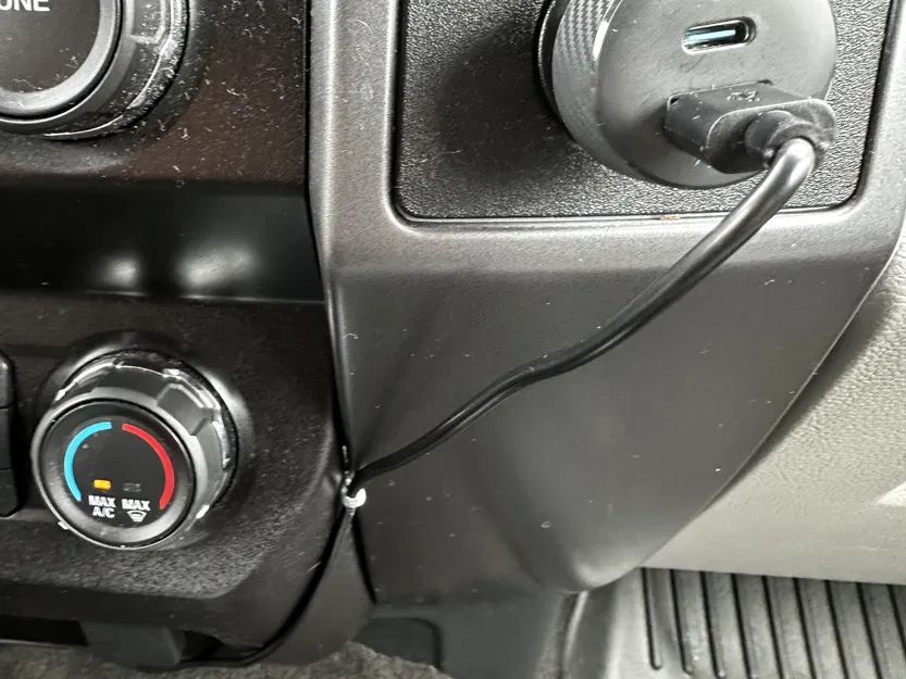 Giá đỡ dây điện cho xe hơi - Image 1