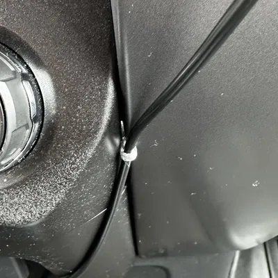 Giá đỡ dây điện cho xe hơi