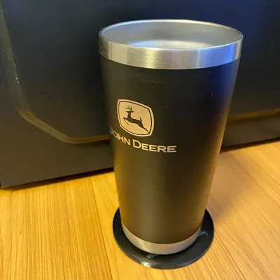 Giá đỡ cốc với chữ A độc đáo