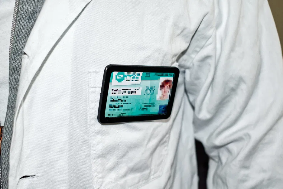 Giá đỡ thẻ ID cho thẻ CR80 và túi vải - Image 2