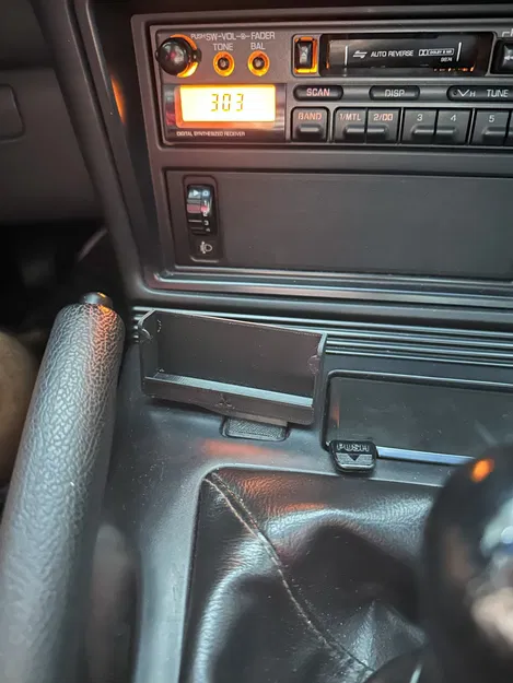 Giá đỡ iPhone 14 cho Mitsubishi Eclipse D1 năm 1992 - Image 1